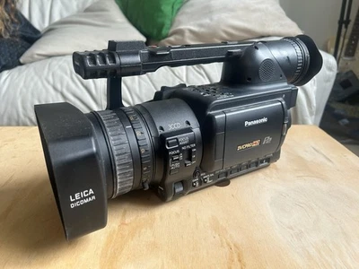 Videocámara Panasonic AG-HVX200P 3CCD P2/DVCPRO HD PARA REPUESTOS Foto 1 de 4