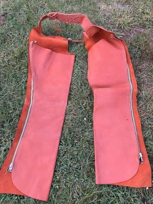 chaps de cuero largos  Foto 1 de 3