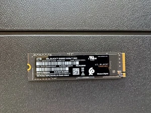 Western Digital WD BLACK SN850X 4TB M.2 NVMe Interne SSD - Bild 1 von 6