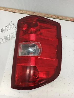 Luz trasera izquierda conductor Chevrolet Silverado 3500 2010 9706263 Foto 1 de 4