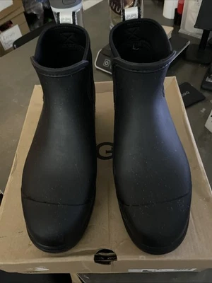 UGG DROPLET BLACK WATERPROOF RUBBER RAIN BOOTS, WOMEN US 9/ EUR 40 - Image 1 of 4