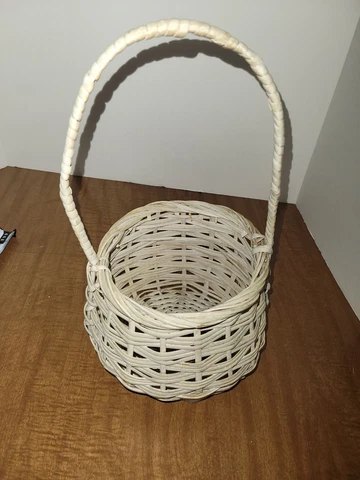 Small Shabby Chic Basket With Handle Cover
