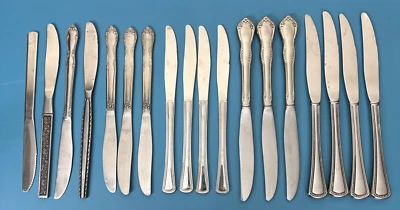 Lote de (18) cuchillos de cena de acero inoxidable sin marca - (8) diferentes estilos Foto 1 de 4