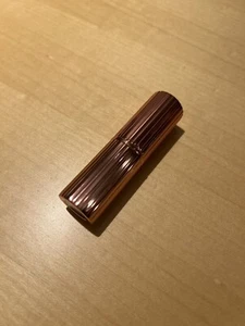 New Charlotte Tilbury Kissing Lipstick - CANDY CHIC - Picture 1 of 1