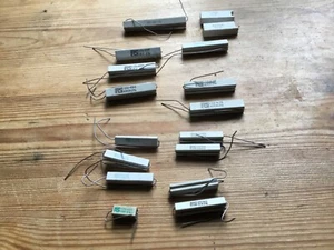 Ceramic Wirewound Resistors HRS 120R 17W 33R 7W 68 330 470 680 1K5 10K 3K3 R/S - Picture 1 of 3
