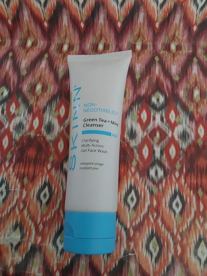 Limpiador facial de té verde y menta no negociables Skinn Cosmetics AM nuevo 4 oz gel Foto 1 de 2