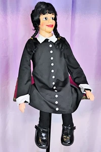 Bauchrednerpuppe Puppe Figur weiblich Mittwoch 29x10x7 #54 - Bild 1 von 11