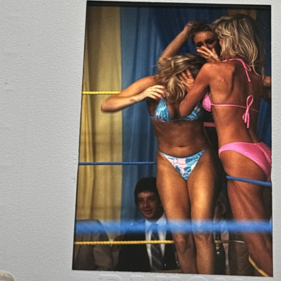 De colección 1985 Golden Girls Wrestling Event Sexy Risqué 35 mm Transparencia Diapositiva #68 Foto 1 de 1