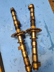 Yamaha Maxim 750 XJ 750 camshaft - Picture 1 of 6