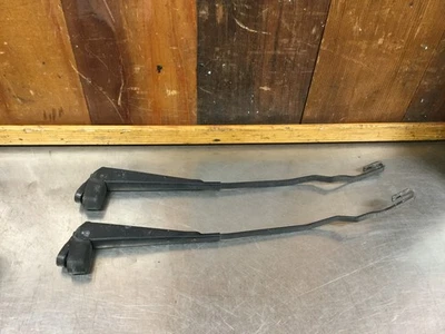 Alfa Romeo Spider • Original Windshield Wiper Arms. Used. KAR1244 - Image 1 of 4