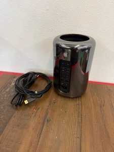 Apple Mac Pro 2013  / Intel Xeon 3.5ghz 6-Core / 64GB ECC /  1TB SSD / ATI D500 - Picture 1 of 6