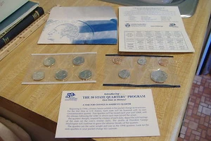 1999 STATI UNITI ZECCA SET MONETE NON CIRCOLATE ~ PHILADELPHIA - Foto 1 di 2