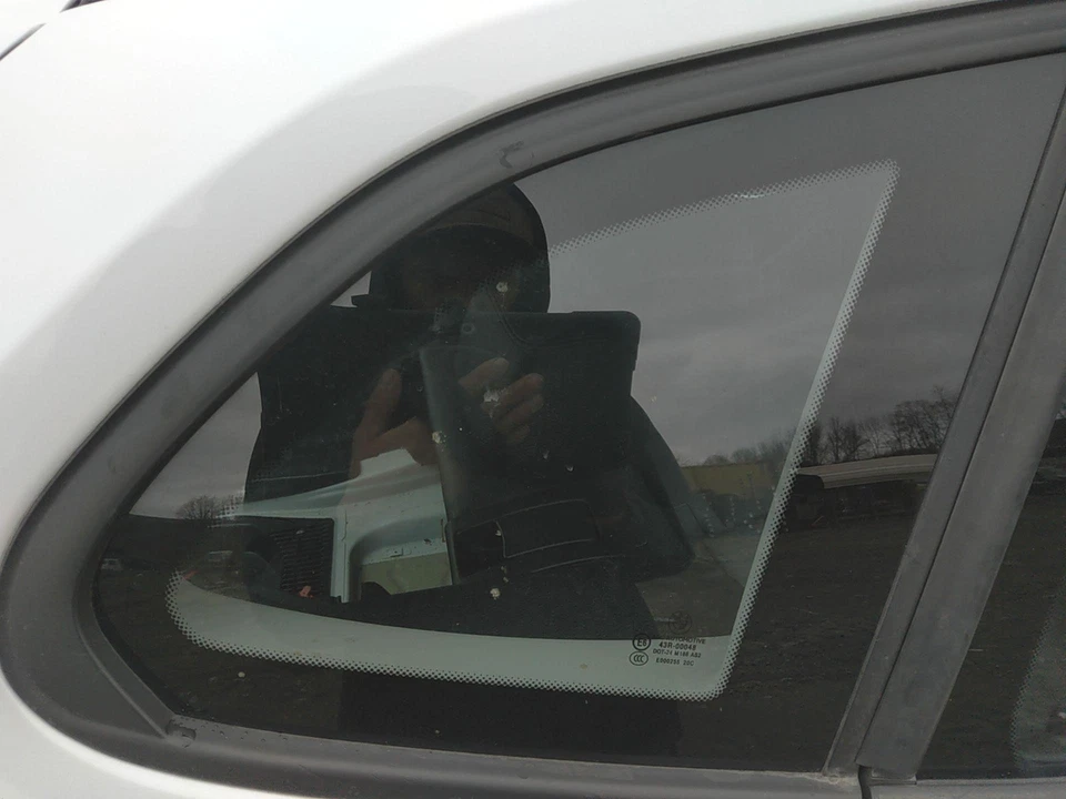 13 BMW X1 Quarter Glass/window W/o ; W/o Gloss Black Mouldings; Passenger Right Foto 1 de 1