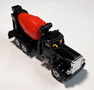 Tomica Tomy F63 Black American Truck 1:98 Diecast/Plástico Peterbilt Mezclador de cemento Foto 1 de 4