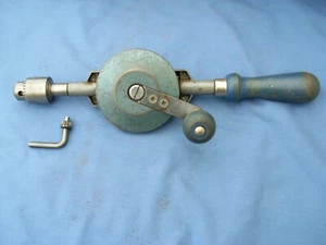 Vintage footprint hand drill with wooden handles chuck size 0-8 mm and chuck key - Picture 1 of 5
