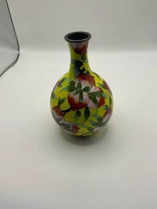 VINTAGE VASE KOREAN 99% FINE SILVER and ENAMEL Yellow with Flowers - Picture 1 of 7
