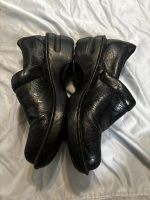 Zuecos sin cordones Boc Born para mujer Peggy cachemira en relieve zapatos negros talla 7,5 M Foto 1 de 3