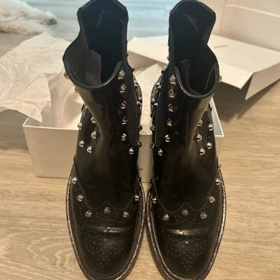 Botas femininas Balenciaga de couro cravejado de prata tamanho 41. 10 feminino dos EUA com caixa - Imagem 1 de 4