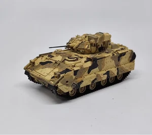1/72 American M2A2 Bradley Infantry Fighting Vehicle Fertigmodell-02 - Bild 1 von 4