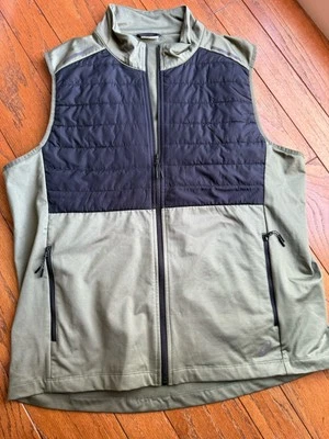 Colete masculino ASICS XL verde oliva preto excelente estado usado corrida - Imagem 1 de 4