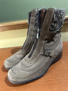 Women’s Aquatalia By Marvin K Size 9 1/2 Brown Suede Boots  - Picture 1 of 10