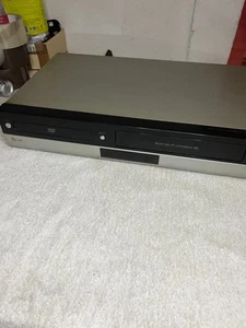 VIDEOREGISTRATORE COMBINATO DVD VHS LG V190 LETTORE CASSETTE VCR COMBO. - Foto 1 di 4