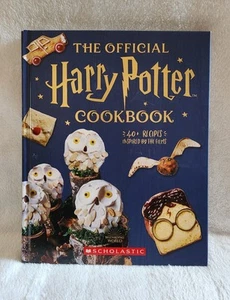 Official Harry Potter Cookbook (40+ Recipes Inspired by Films) Wizarding World - Picture 1 of 3