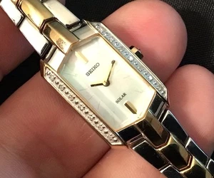 Seiko Tressia MOP Dial Solar SS Women's Watch SUP358 V116-0AK0 Beautiful 2 Tone - Picture 1 of 12