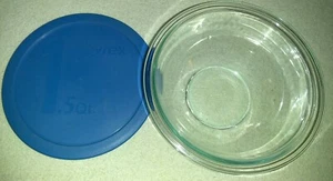 Pyrex 1.5 qt 1.4  323 - Picture 1 of 2