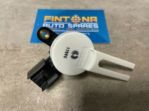 Original OEM Vauxhall Astra Insignia Mokka Zafira Clutch Pedal Switch 13597418 - Picture 1 of 5