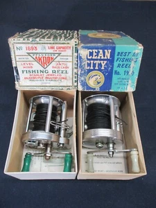 2 Vintage Fishing Casting Reels OCEAN CITY # 1970  &  PFLUEGER  AKRON # 1893 Lot - Picture 1 of 19