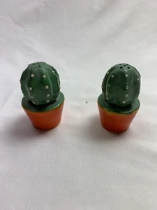 Potted Cactus Salt and Pepper Shakers made in Japan Vintage - Picture 1 of 8