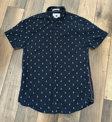 Cactus Man By Ricky Singh Slim Fit Men’s ShortSleeve Shirt Sz.Medium Navy/White - Image 1 of 4