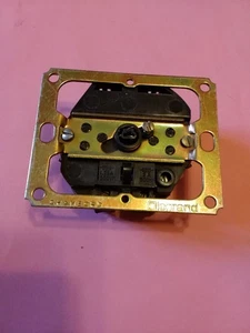 Dimmermechanismus Chambord Legrand Variatouche 300W gebraucht getestet OK  - Bild 1 von 2