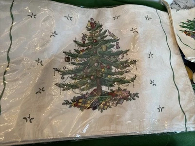 Spode Christmas Tree Set Of 4  Napkins And 4 Placemats - Image 1 of 2