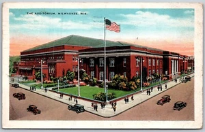 Vtg Milwaukee Wisconsin WI The Auditorium 1930s Old View Postcard - Picture 1 of 2