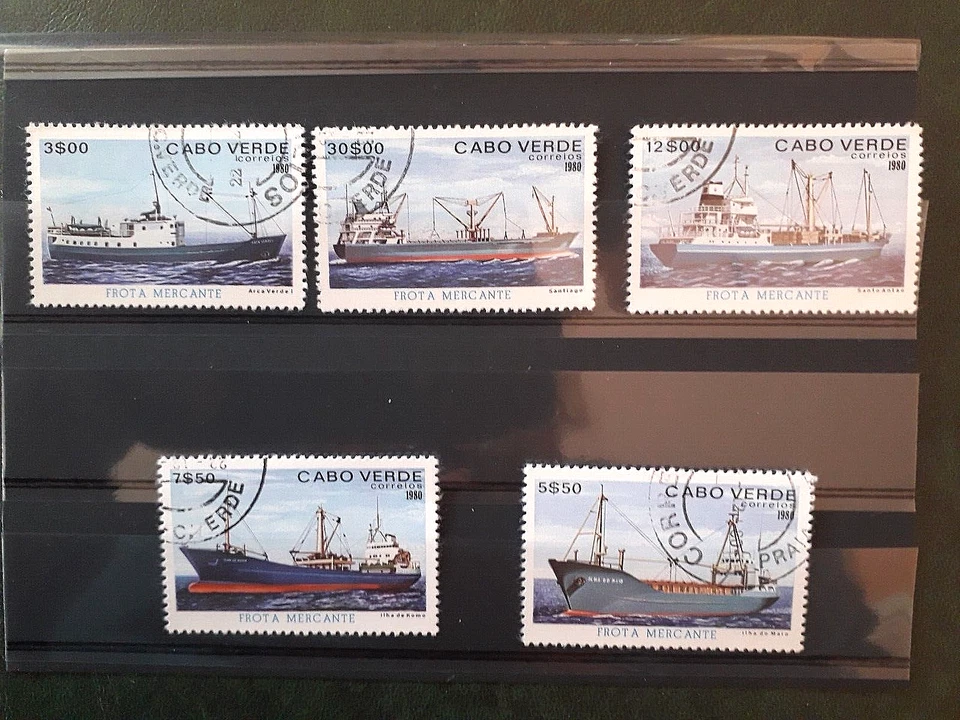 SUPERBE SERIE COMPLETE DE TIMBRES OBLITERES :  NAVIRES - Photo 1/1