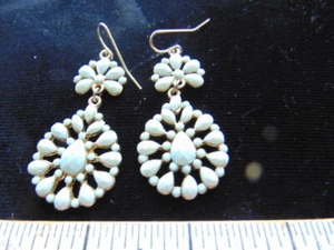 Pendientes perforados vintage azul claro - 1 7/8" de largo - Imagen 1 de 2