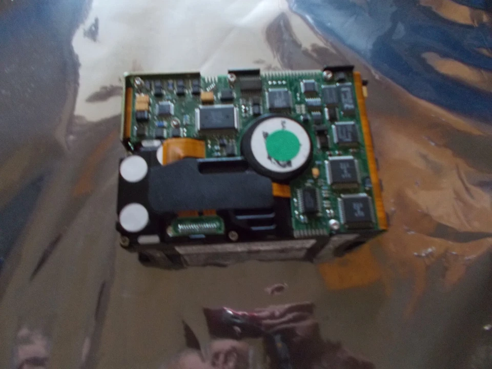 HP A4081-60003 4gb Fast Wide Diff Disk Drive ST15150WD 5063-6887 - Image 1 of 3