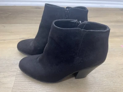 Botas femininas Banana Republic tamanho 8 camurça preta zíper lateral tornozelo botinha - Imagem 1 de 4