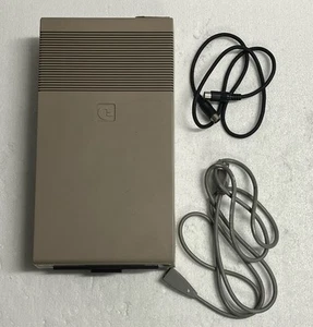 Commodore 1541 Floppy Disk Drive In Box With Serial And Ac Cable 100% Tested - Afbeelding 1 van 22