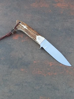 AK CUTLERY CUSTOM HANDMADE STAINLESS STEEL HUNTING KNIFE HANDLE BY STAG ANTLER  - Image 1 of 4