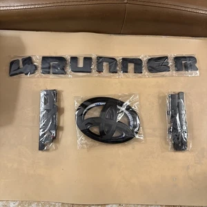 2015-2018 SOUTHEAST TOYOTA 4RUNNER BLACK OVERLAY BUNDLE KIT 00016-89016 - Picture 1 of 8