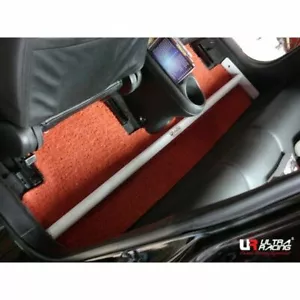 Room Cross Bar for 01-06 Honda Civic (ES)/ Integra (DC5)/ Acura RSX Ultra Racing - Picture 1 of 2