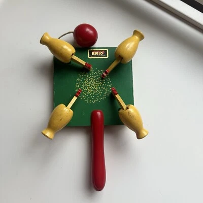 Juguete de cuerda de paleta de madera vintage años 50 Leksak Fran Brio picoteo pollos, Suecia Foto 1 de 4