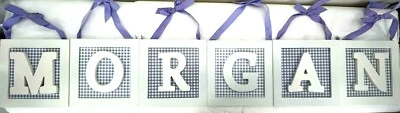 Niñas Niños Bebé Madera Letra Placa Púrpura y Blanco Cuadros "Morgan"  Foto 1 de 4