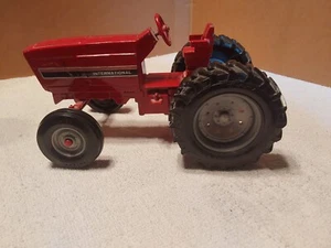 Vintage 1970's Ertl "International Harvester Tractor (#415)" Diecast Tractor - Picture 1 of 9