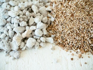 PERLITE & FINE GRADE VERMICULITE SEED STARTING ALL QUANTITIES bagged separate - Picture 1 of 4