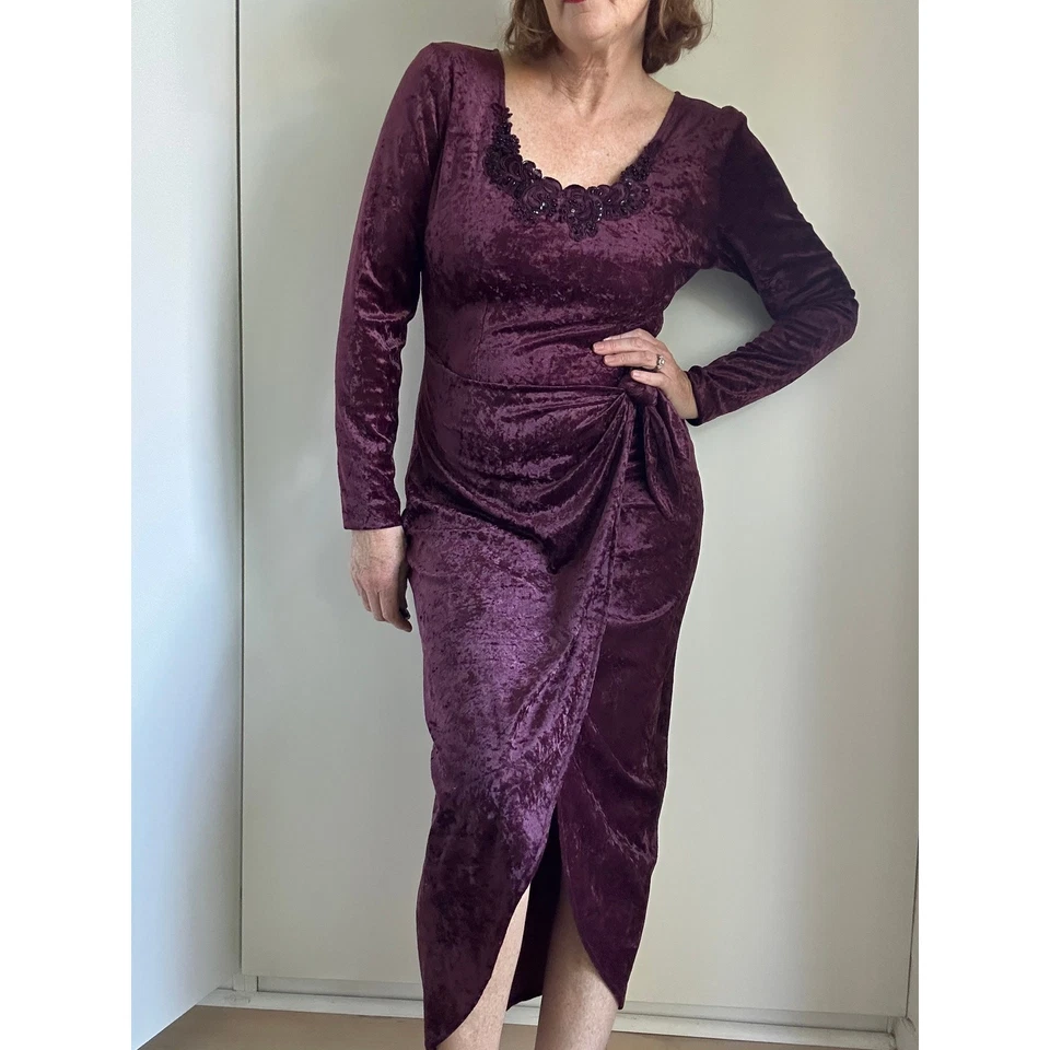 Vestido midi gótico terciopelo vintage años 90 talla M granate oscuro romántico bruja Foto 1 de 4