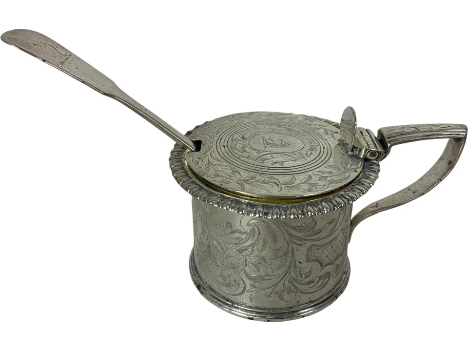 Maceta victoriana de mostaza de plata maciza con cuchara diseño floral grabado Foto 1 de 4